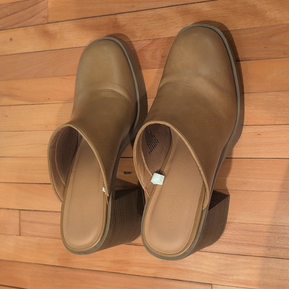 Universal Thread Heeled Mule - Picture 9 of 9